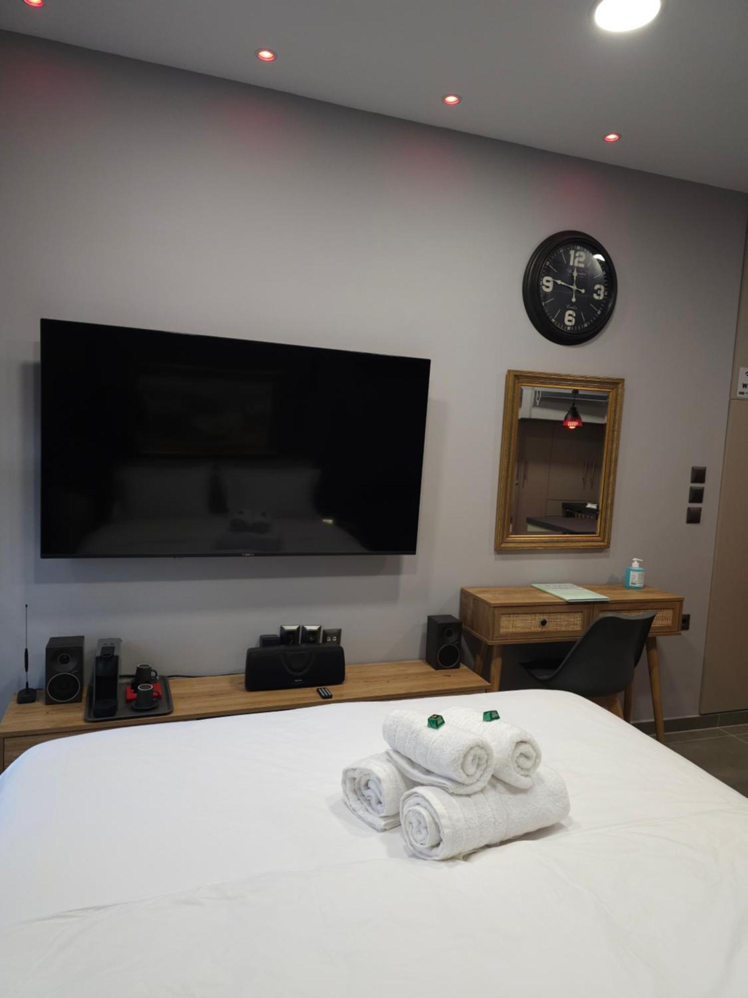 Dione Luxury Business Suite In The Heart Of 아테네 외부 사진