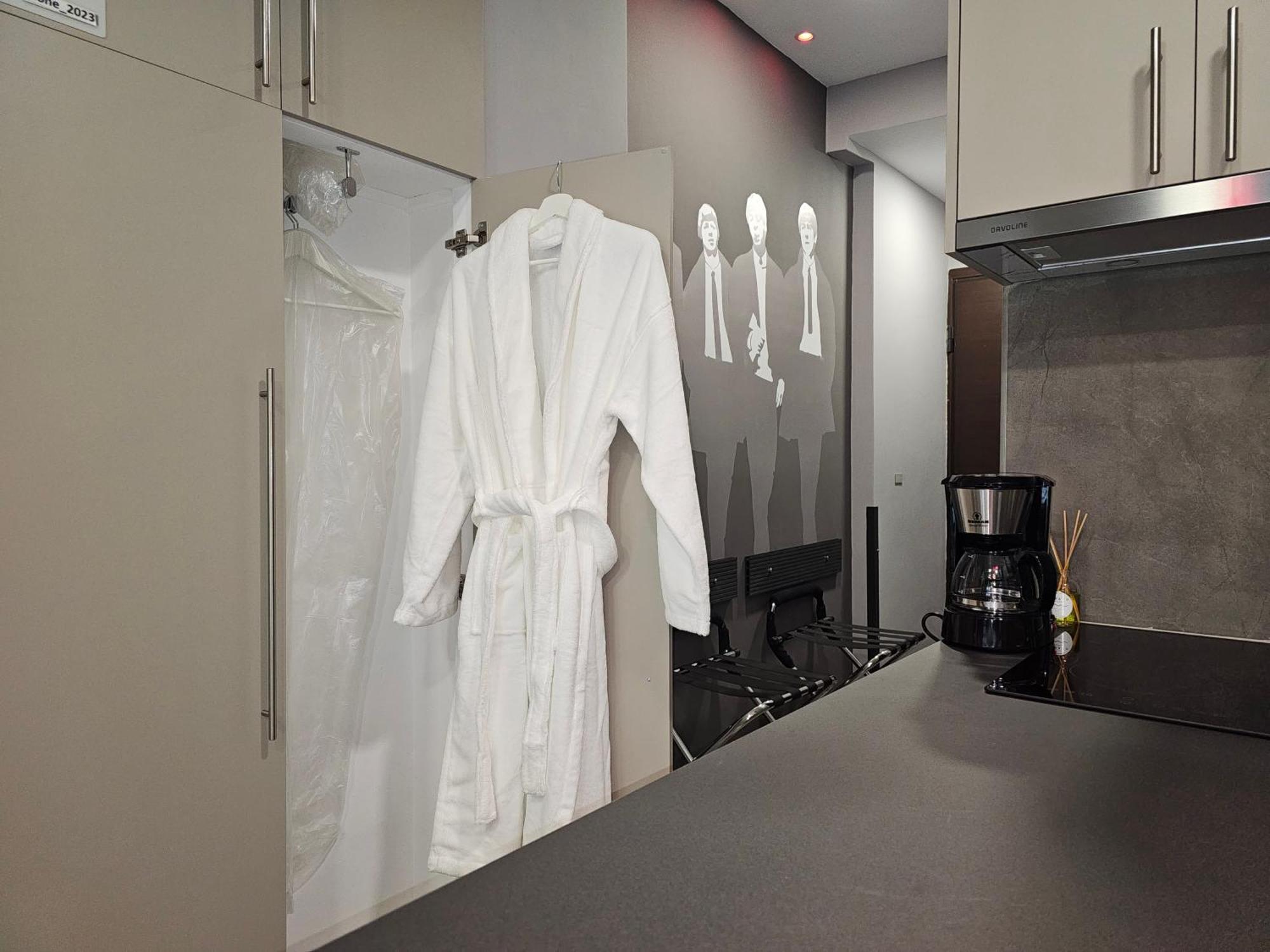 Dione Luxury Business Suite In The Heart Of 아테네 외부 사진