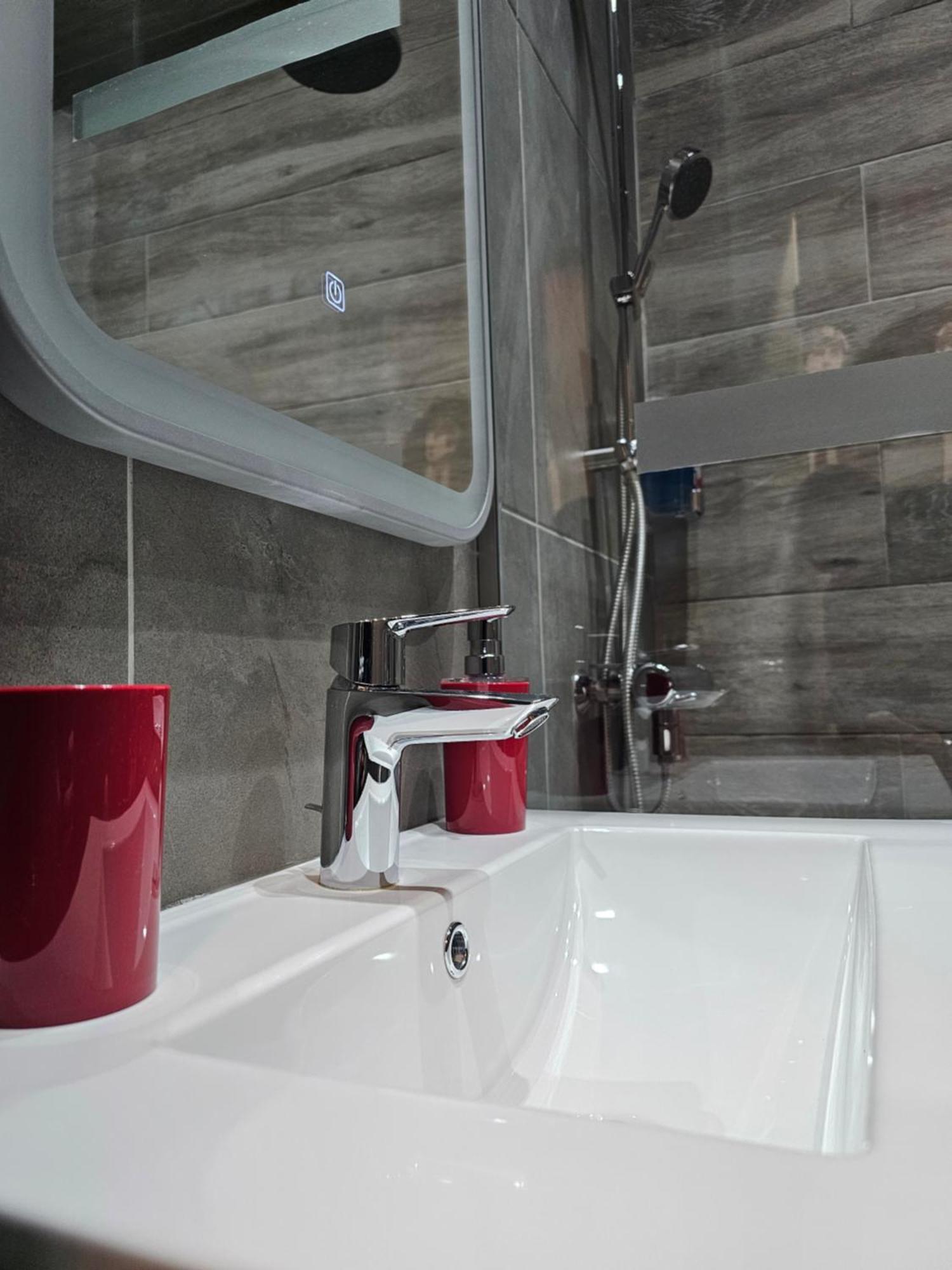 Dione Luxury Business Suite In The Heart Of 아테네 외부 사진