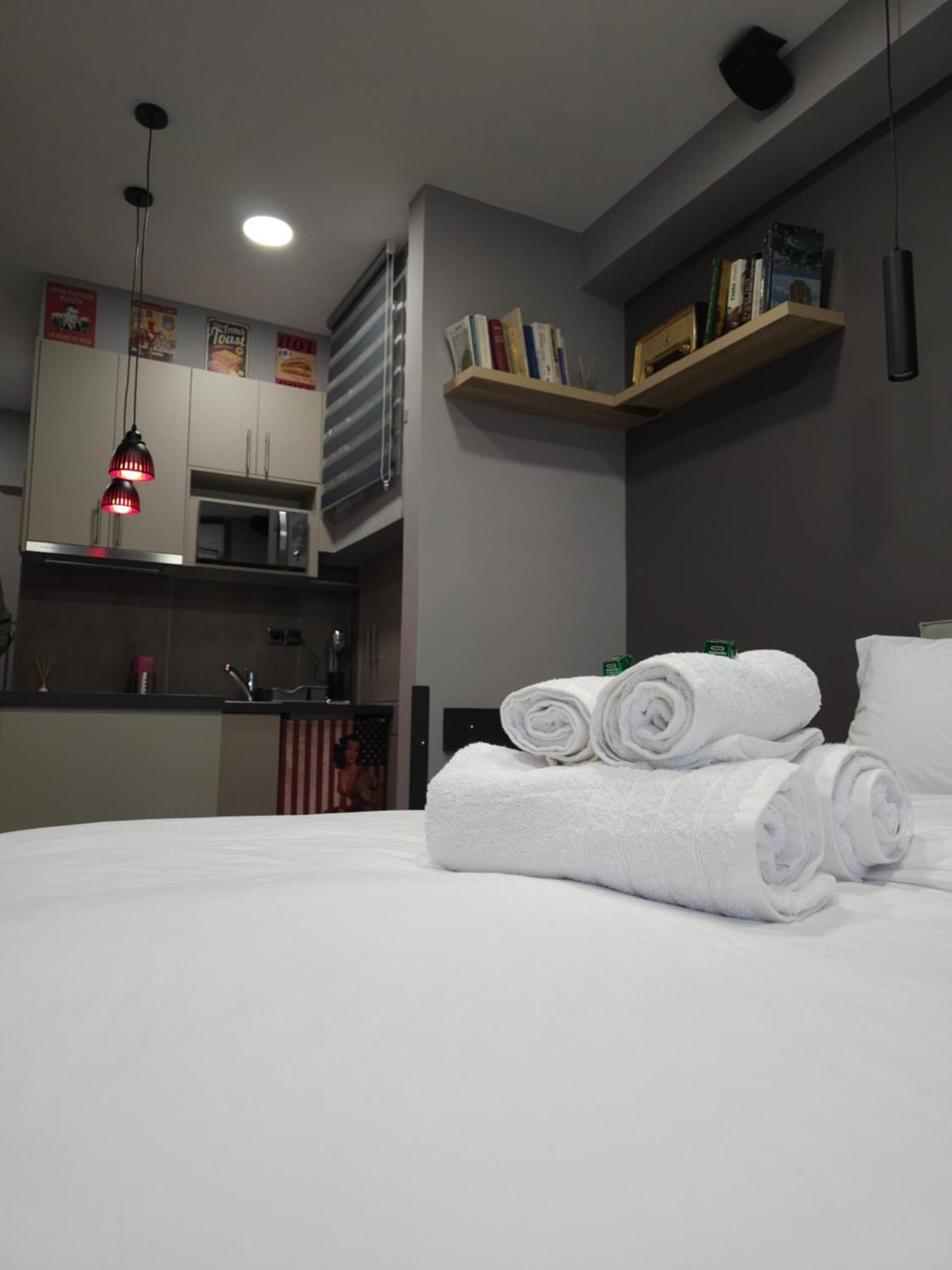 Dione Luxury Business Suite In The Heart Of 아테네 외부 사진