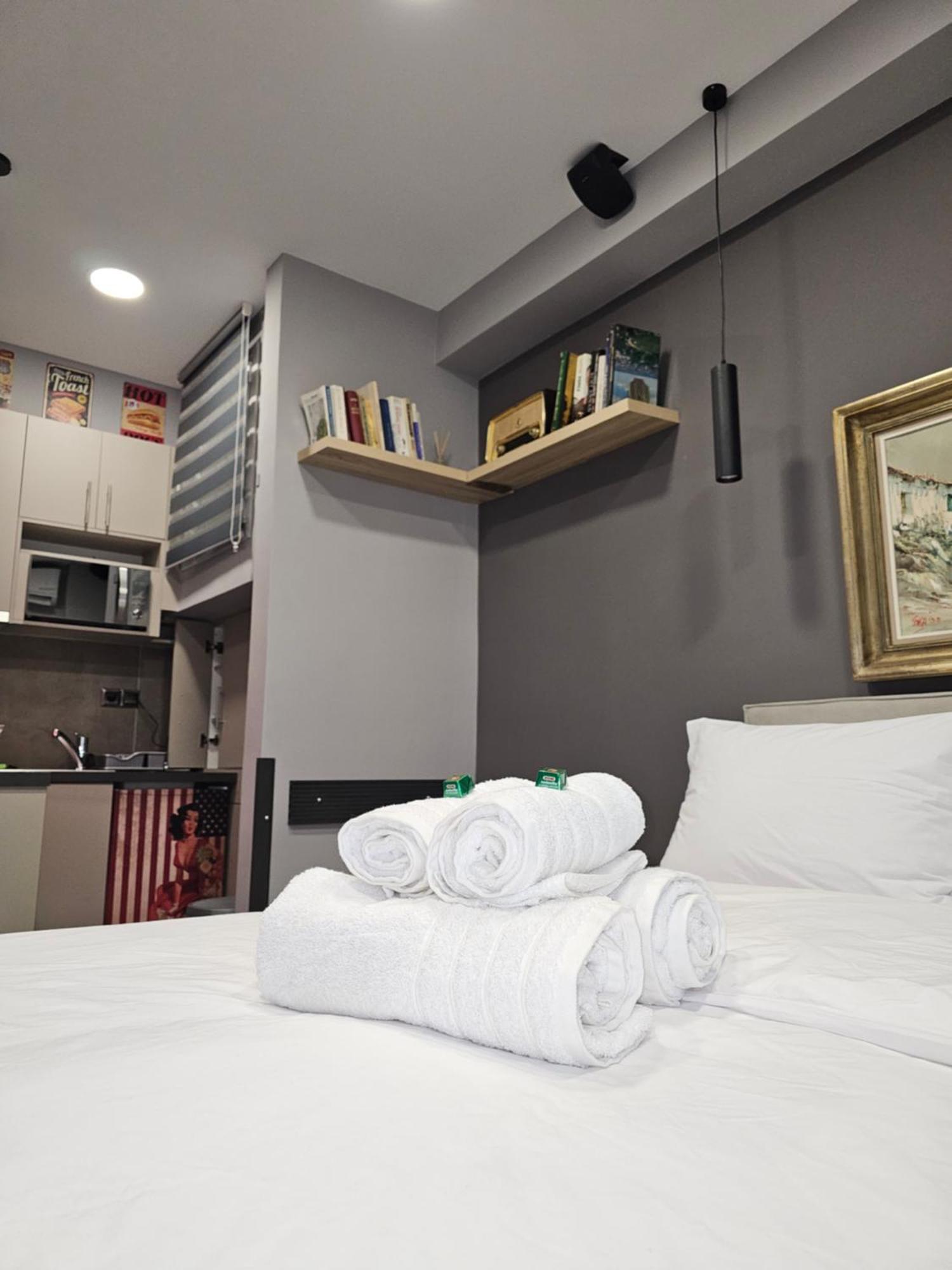 Dione Luxury Business Suite In The Heart Of 아테네 외부 사진